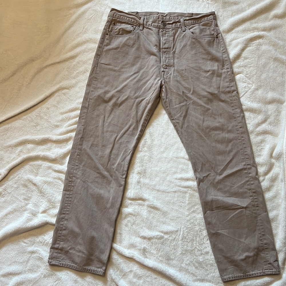 Levi’s - Picture 2 of 4